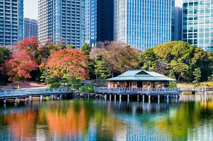 Hamarikyu gardens